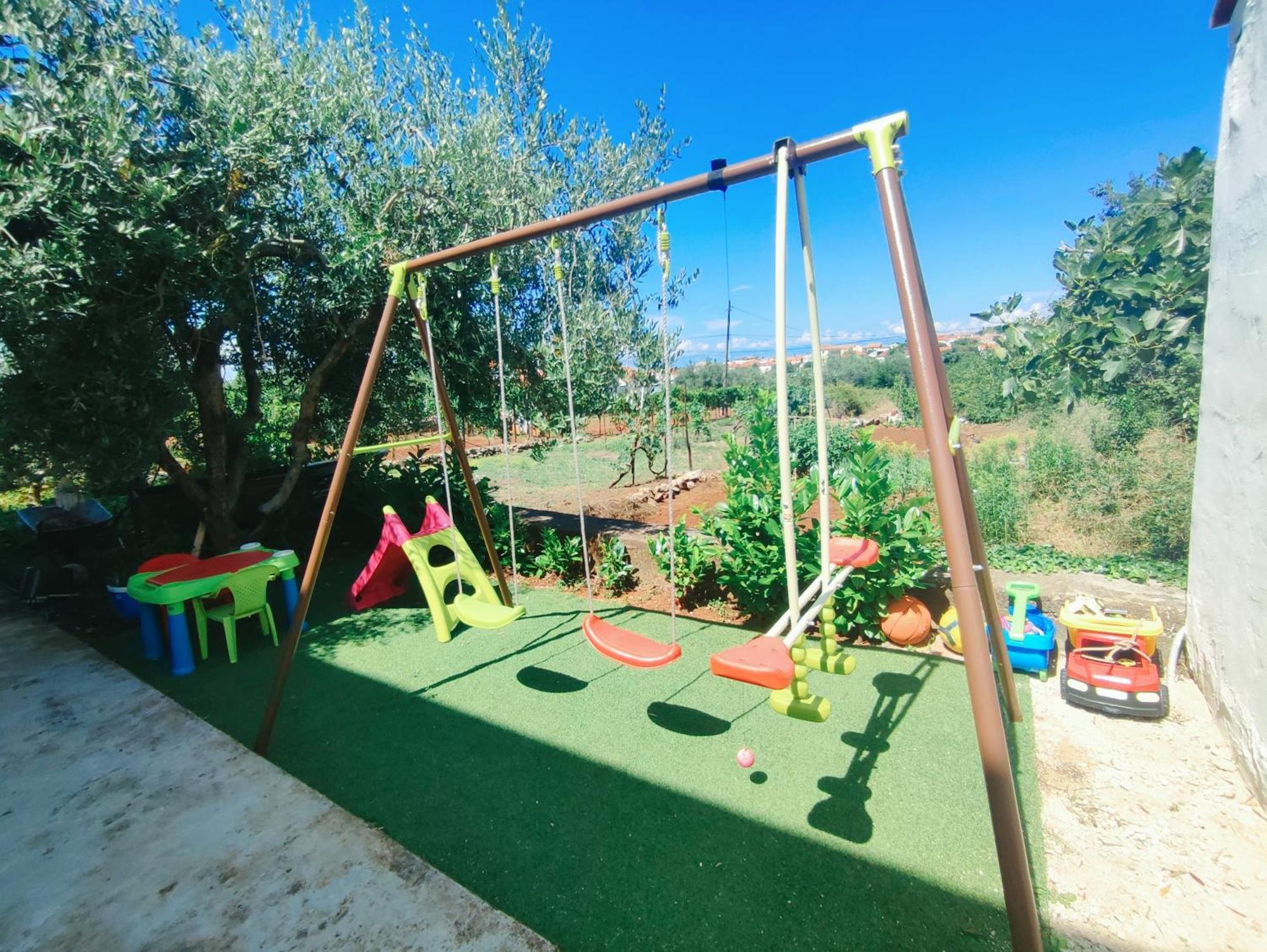 Garden Daire Sutomiscica Dış mekan fotoğraf