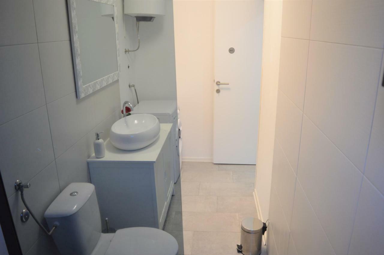 Garden Daire Sutomiscica Dış mekan fotoğraf